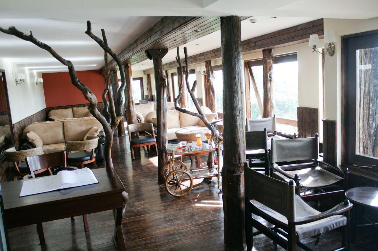 Treetops Mweiga Bagian luar foto